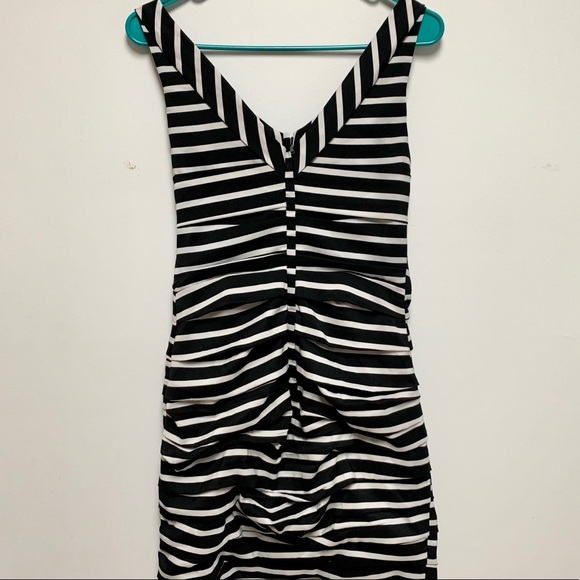 EXPRESS Black & White Striped Ruched Mini Dress - Picture 3 of 8